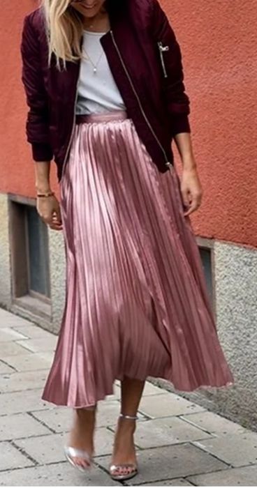 Yubkalar ostidagi sportchilarning fotosuratlari