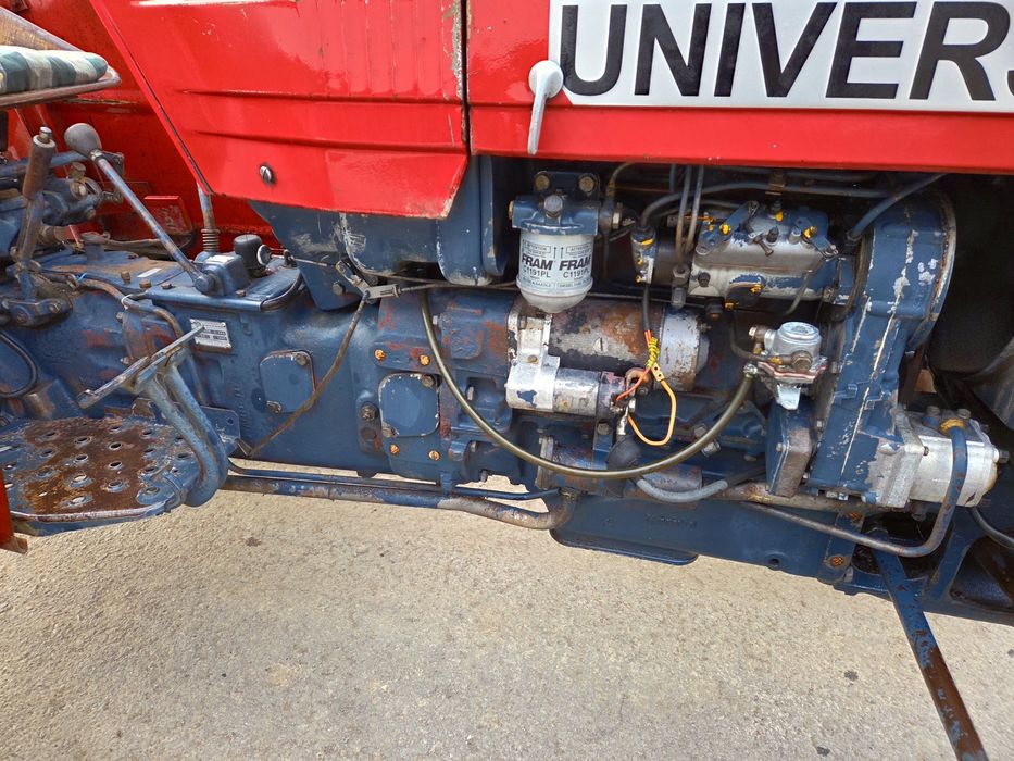 UTB  445 fabricat de Brasov pentru export cutia cu 2 manete