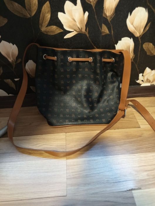 Дамски     чанти