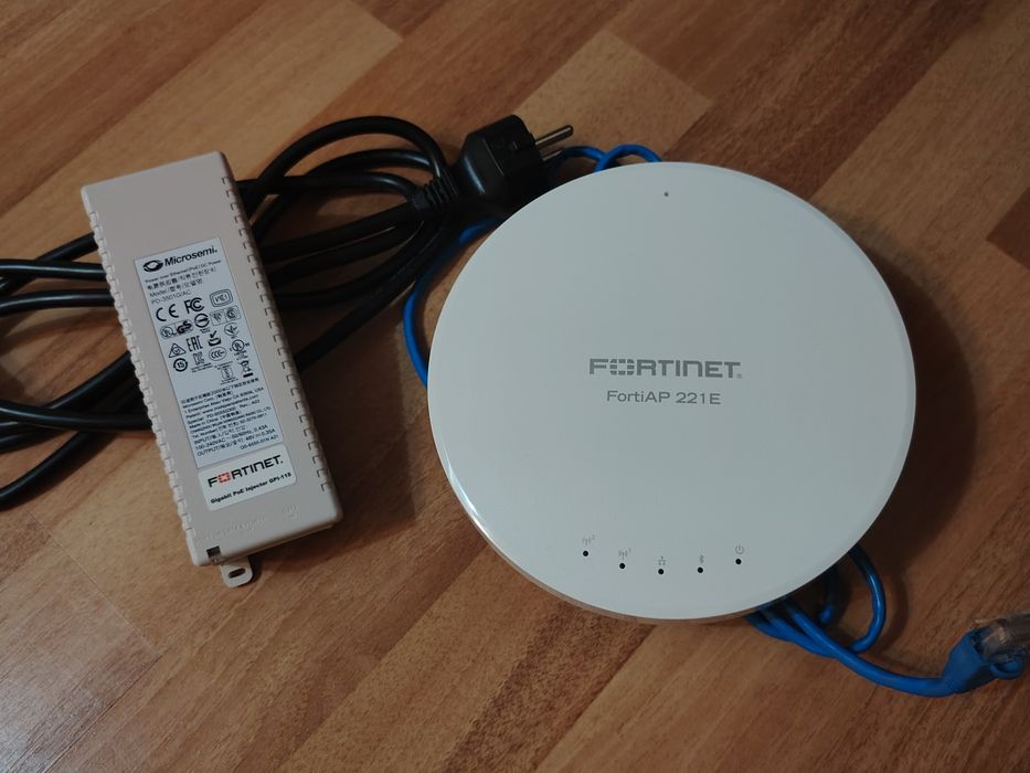 Acces point FORTINET FortiAp-221E +Injector