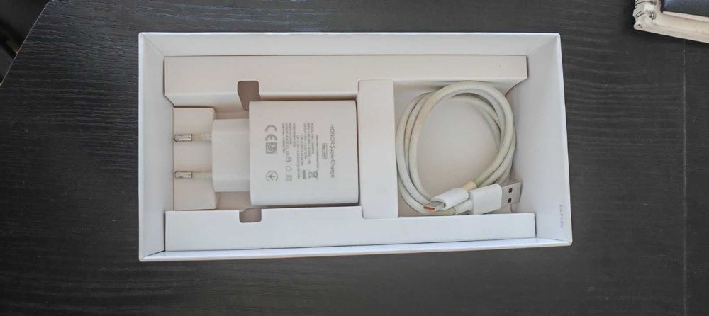 Телефон Honor 50