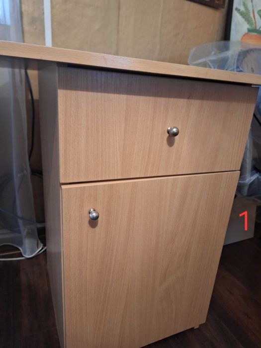 Бюро и шкафче, гардероб единичен