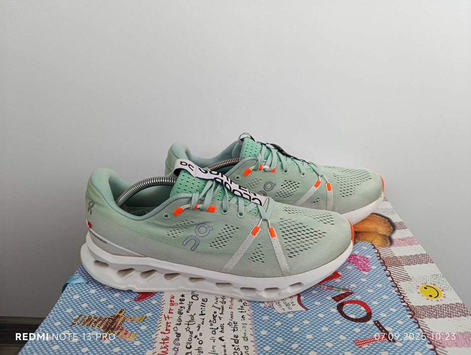 ''On Cloudsurfer''оригинални маратонки 45.5 номер