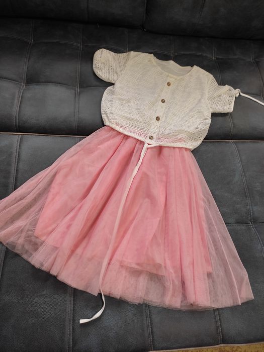 Женская одежда ( на подростка девочку тоже есть). Одним пакетом. Дешев