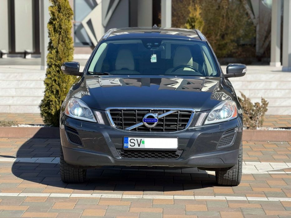 Volvo Xc60 2.4d D5 Summum  Biturbo 215 CP • 2012 • City safety