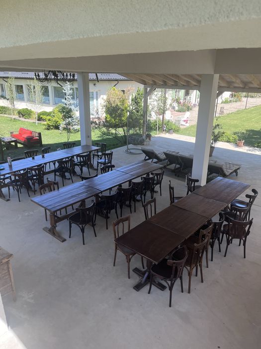 Vand 13 mese lemn masiv pt restaurant, bar, terasa, bistro