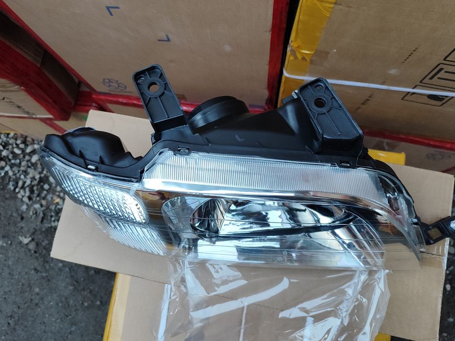 Хонда CR-V  фара