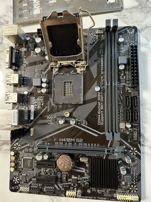 Продам Материнскую Плату Gigabyte H-410.