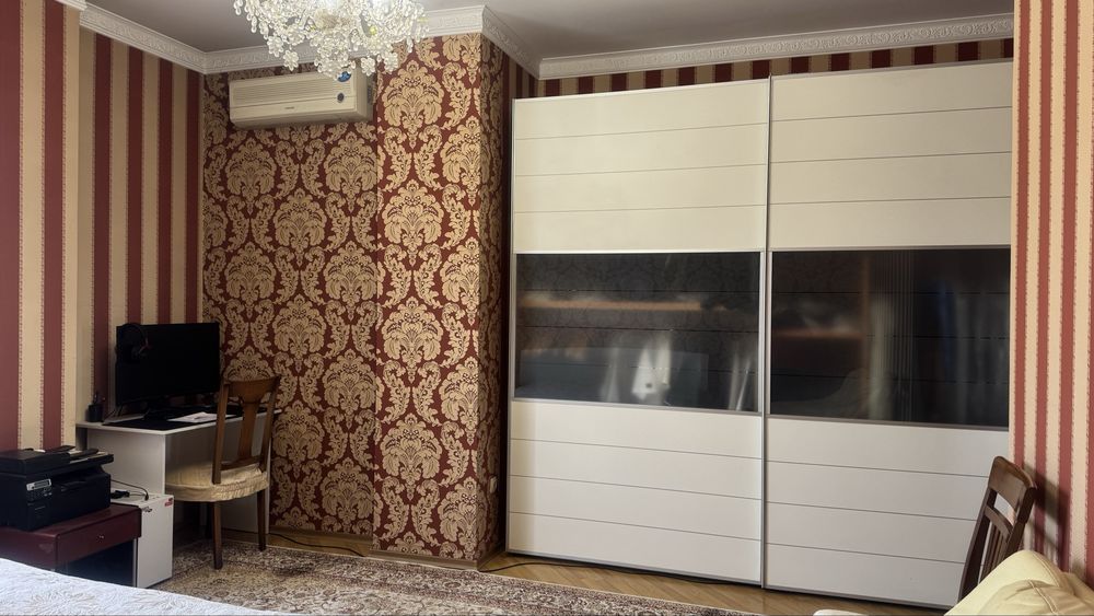 Продам квартиру 4-х комнатная