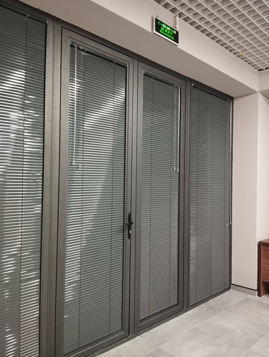 Жалюзи в широком ассортимен. Москитная сетка .те. С нами быстро и легк