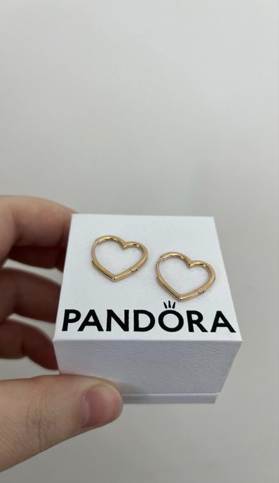 Сережки Pandora Moments оригинал