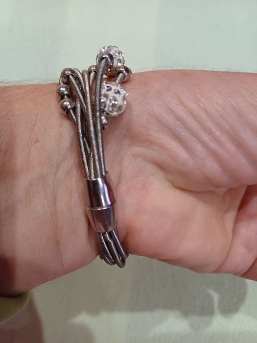 Гривна ефектна за ръка