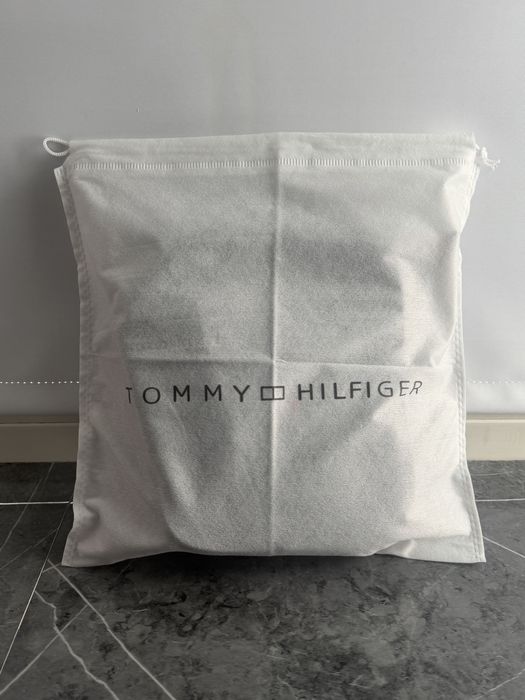 Барсетка (Tommy Hilfiger)