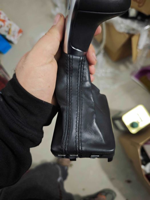 Продавам скоростен лост от АУДИ A7 4G