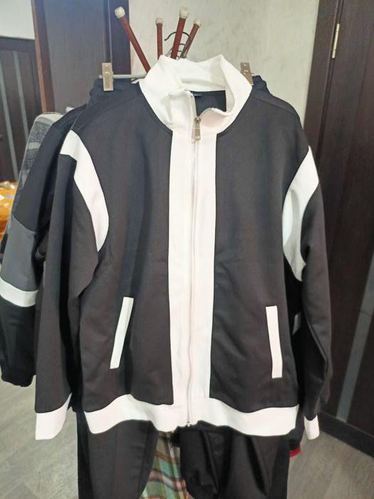 Спортивные костюмы 8.000