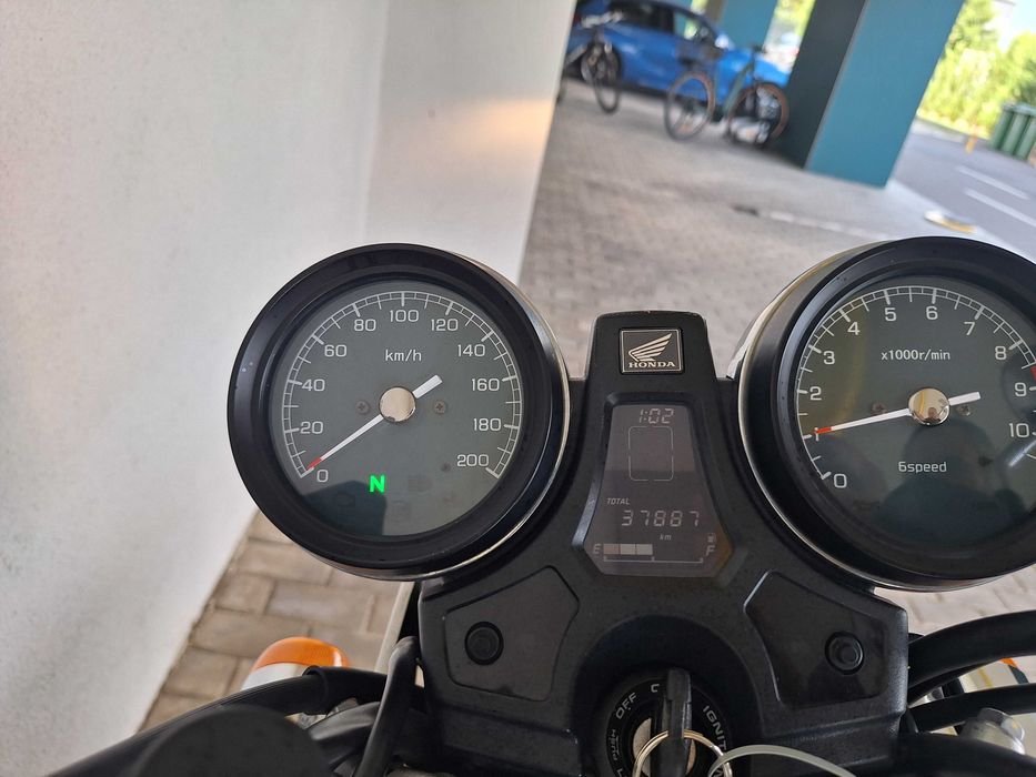 Motoyard vinde Honda CB1100SA , un clasic modern Rate