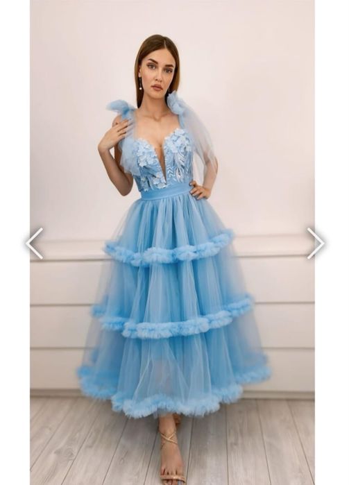 Vând rochie albastra