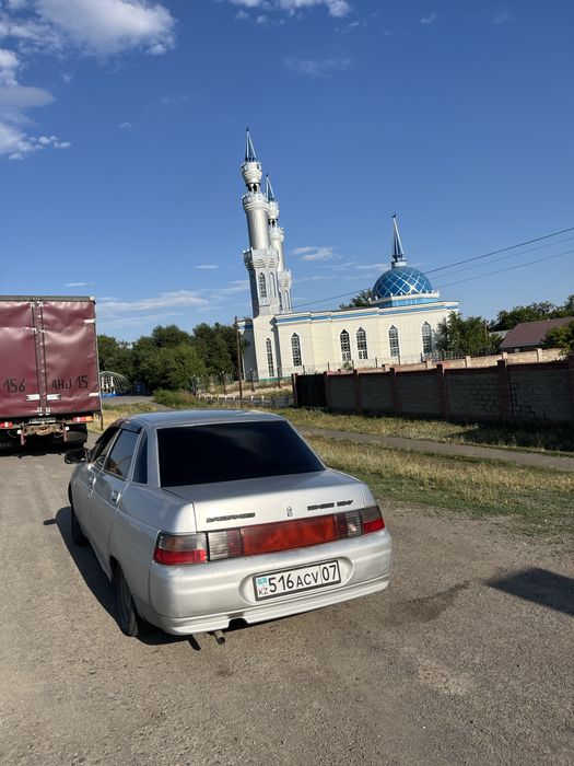 Ваз 2110 продам срочно.