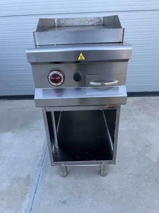 Gratar gaz linia 700 striat - Italia - 8 KW - termostat - suport inox