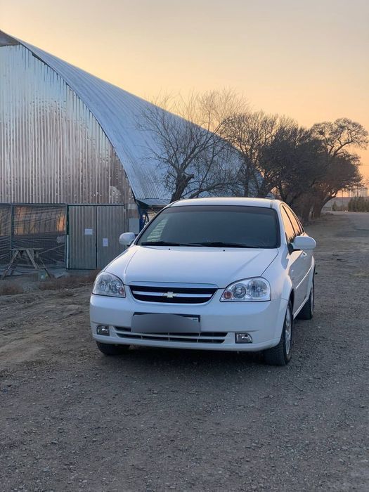 Lasetti 1.8   2011 -yil