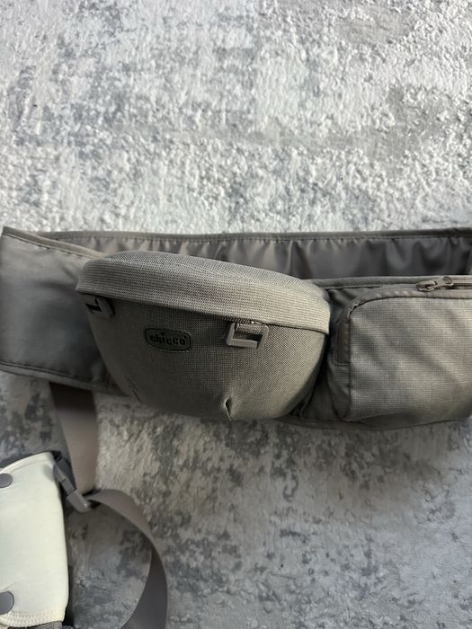 Marsupiu ergonomic multifunctional Chicco Hip Seat