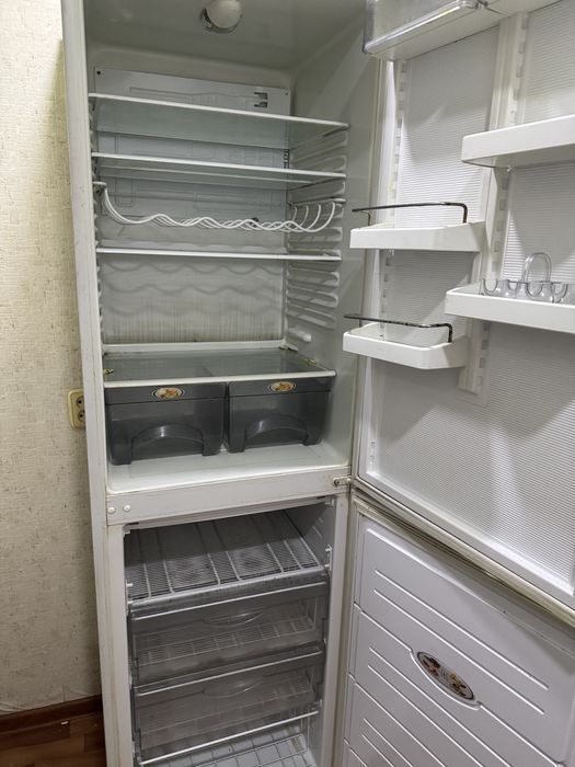 Продаётся холодильник Атлант