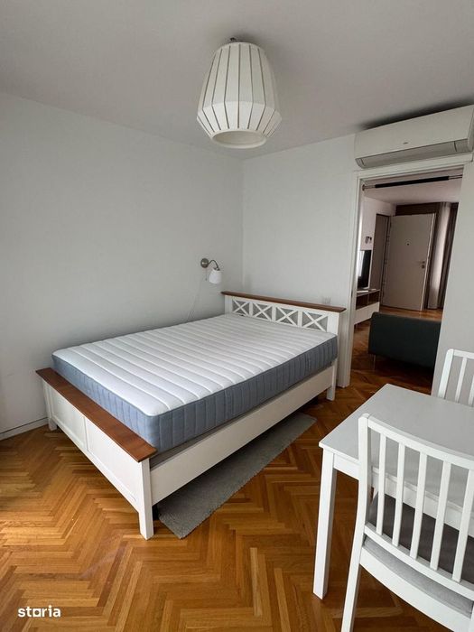 Apartament cu 3 camere langa piata Victoriei!