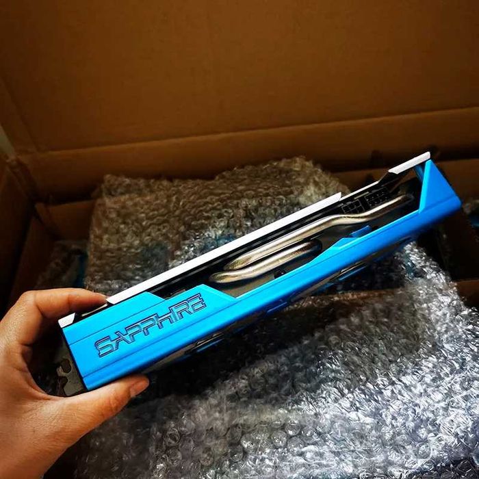 Продавам Видеокарта Rx 580 Sapphire Nitro + Special Edition 8GB