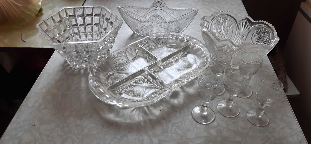 Хрусталь. Салатницы. Рюмки. Стопки