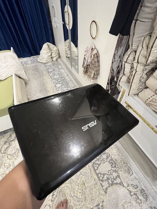 Ноутбук Asus старая