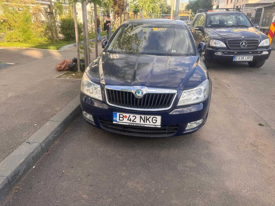 SKODA Octavia 2012 — imagine 4