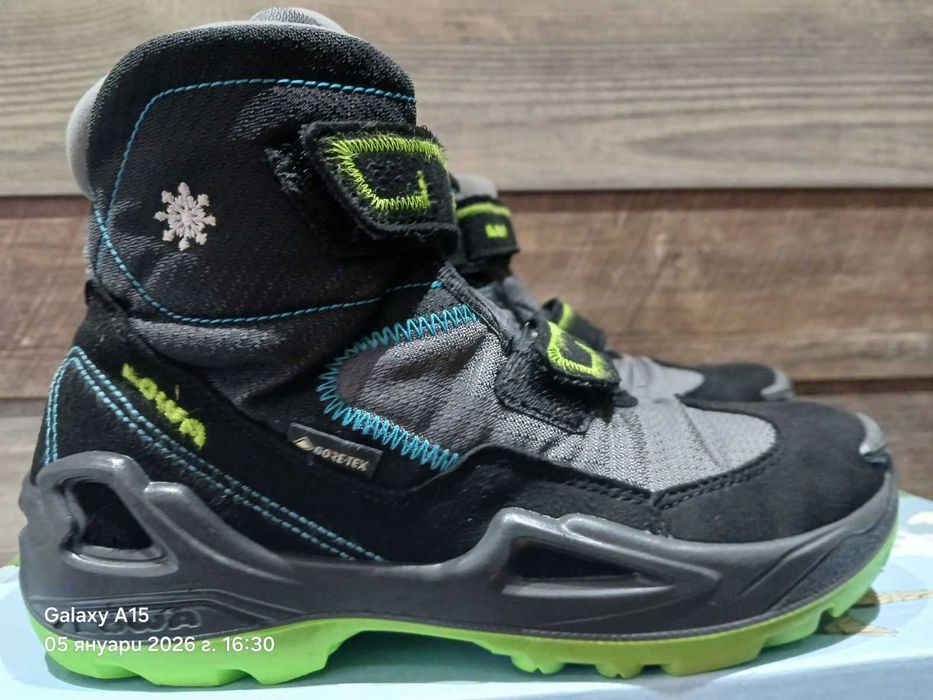 Детски зимни обувки LOWA 35 номер