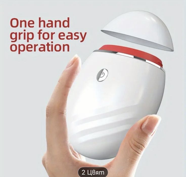 Чантичка с огледало и уред за уголемяване на устни