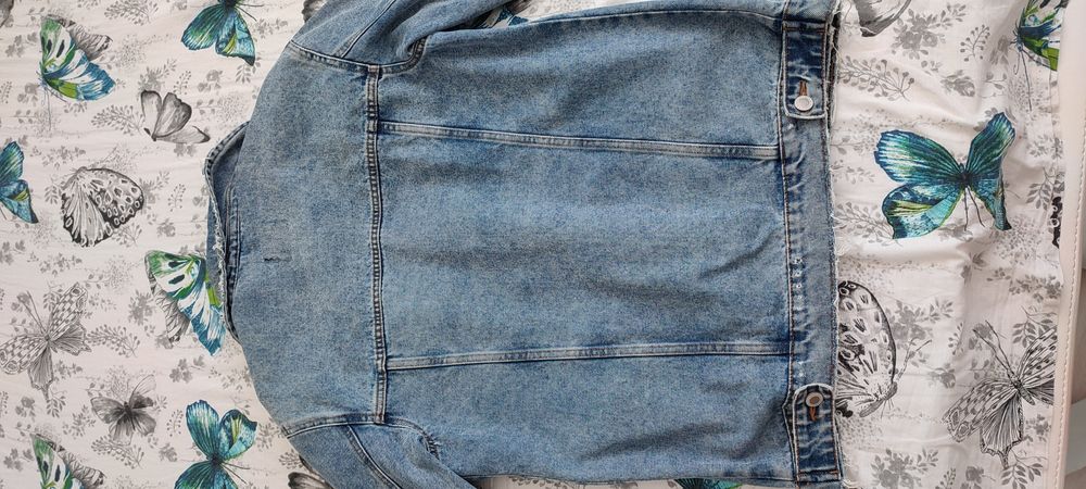 Geaca noua blugi Bershka azi transport gratuit