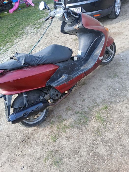 Dezmembrez Yamaha majesty 125cc