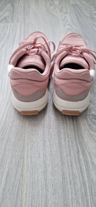 Маратонки Адидас