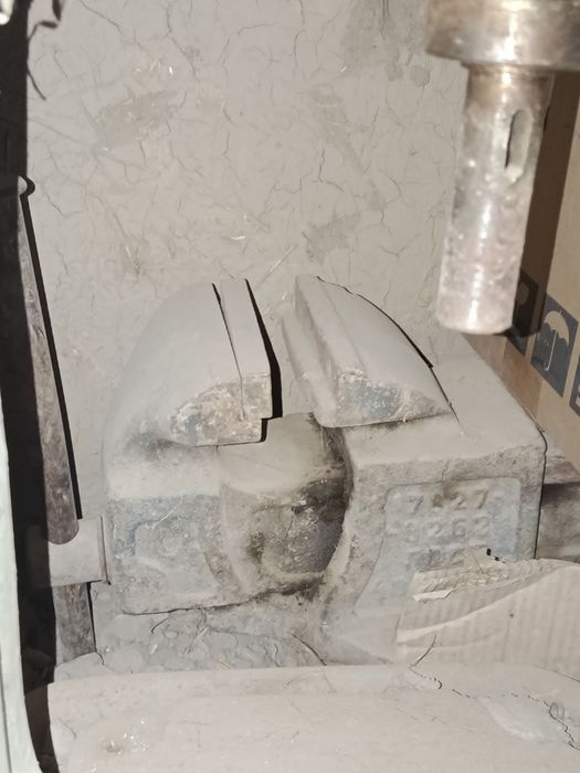 Советский Тиски сотилади