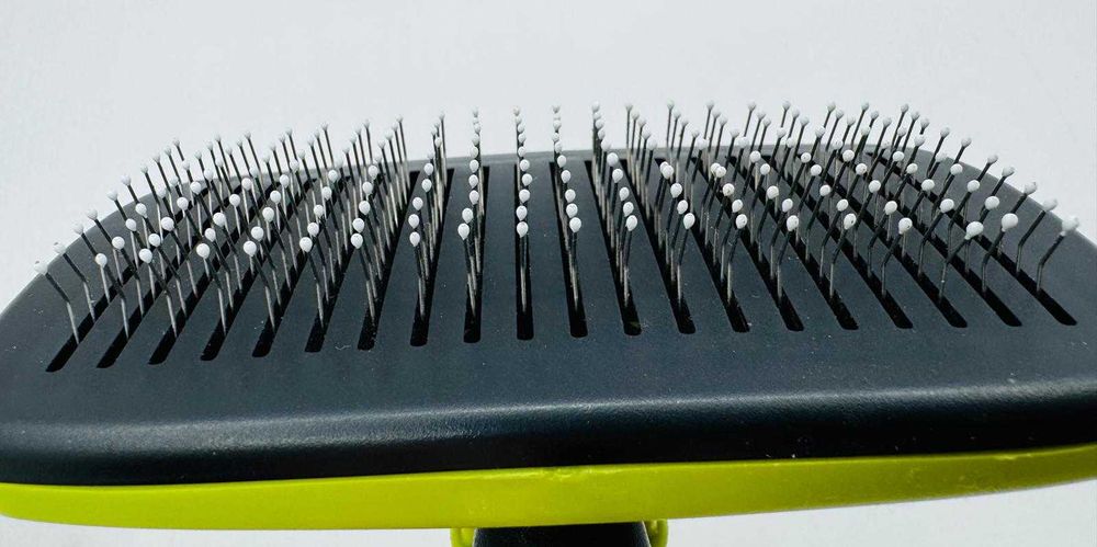 Perie cu autocuratare pentru animale de companie, L, verde, Pecute