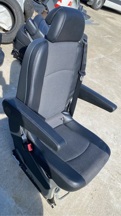 Scaune individuale Mercedes Viano Vito