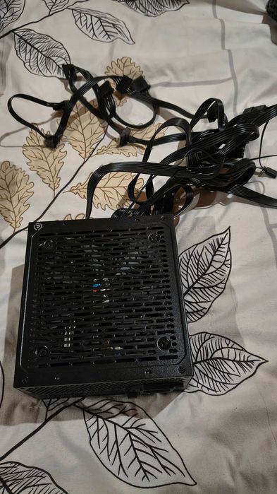 AeroCool Lux RGB 650W захранване