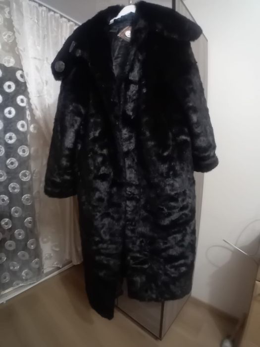 Blană de iarna neagra
