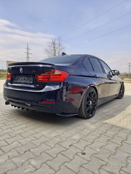 Bmw 320D f30 M pack / xenon / navigatie /automat 2015 recent adusa din germania