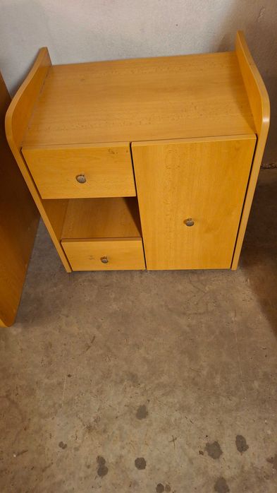 Продавам портманто и шкафове