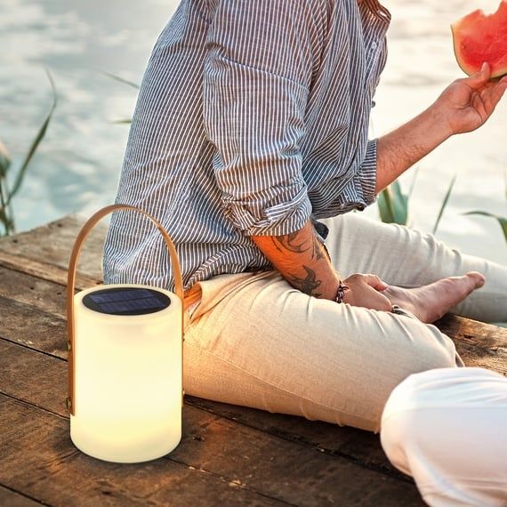 Lampa solara si reincarcabila RGB cu telecomanda