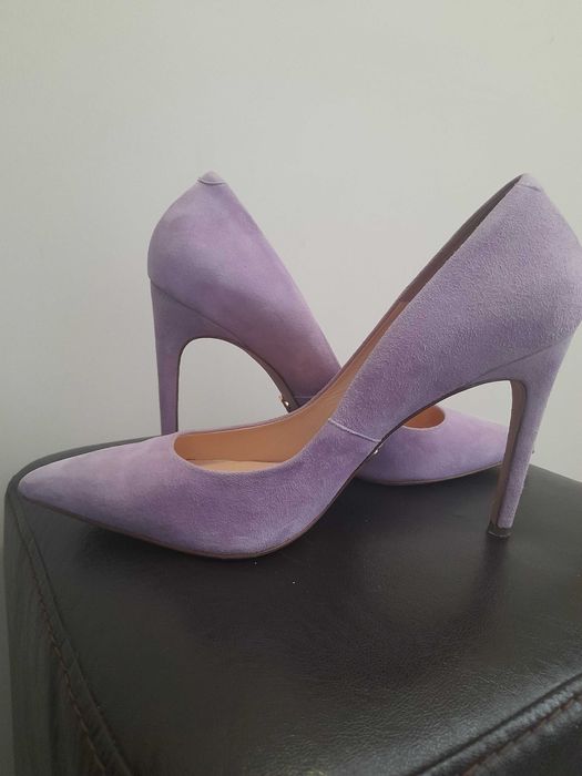 Лилави обувки Ingiliz