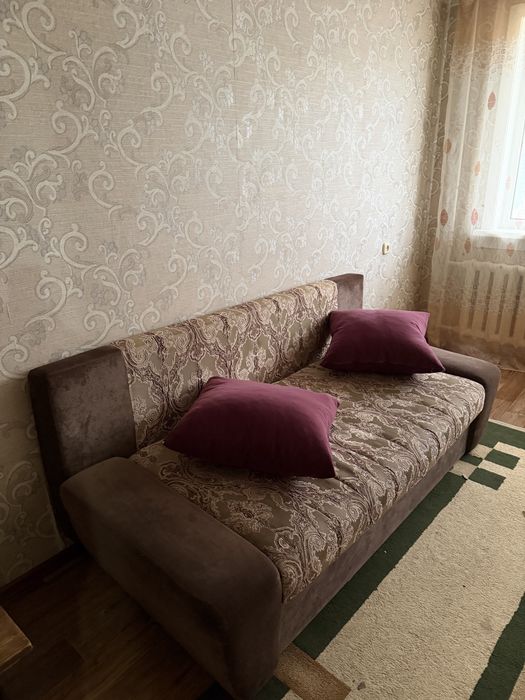 Продаи два дивана б/у