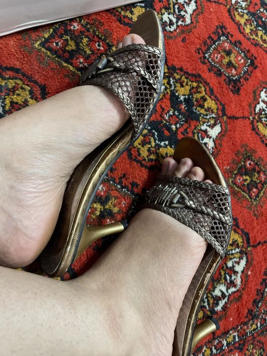 Женская обувь. Аёллар оёк кийими