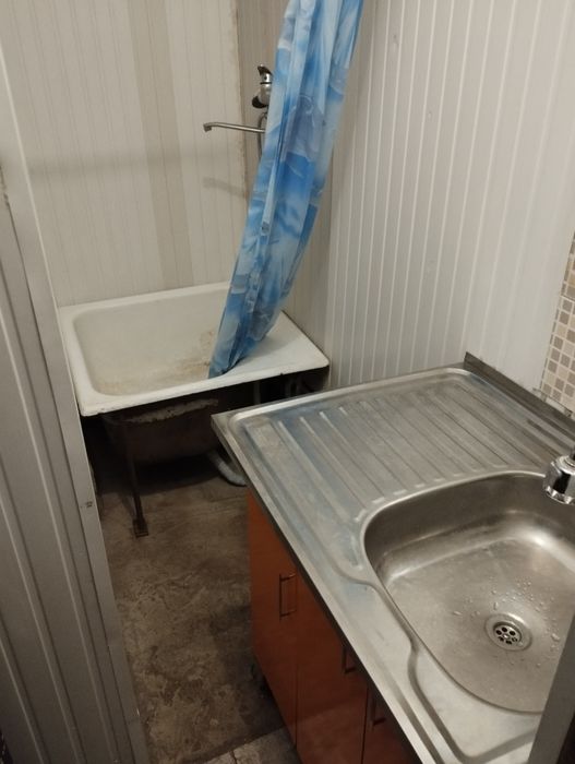 2-ком квартира Быв общага метро Б.И.Йули ( М.Горький )