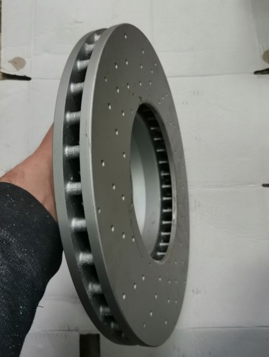 Discuri de frană perforate Mercedes