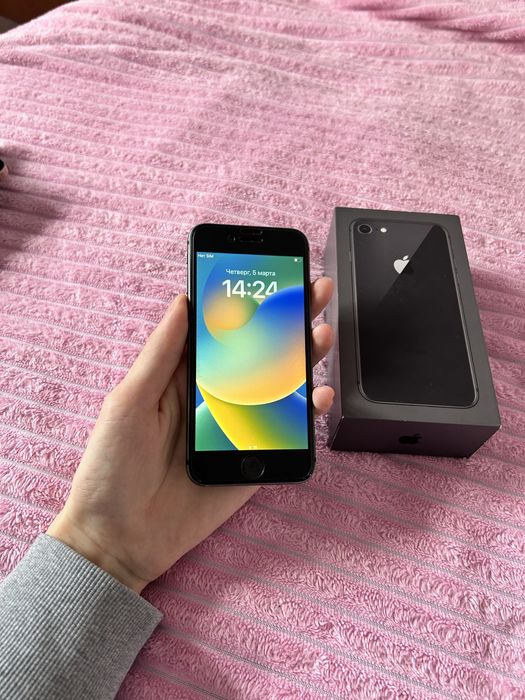 Продам Айфон 8 64gb 72%